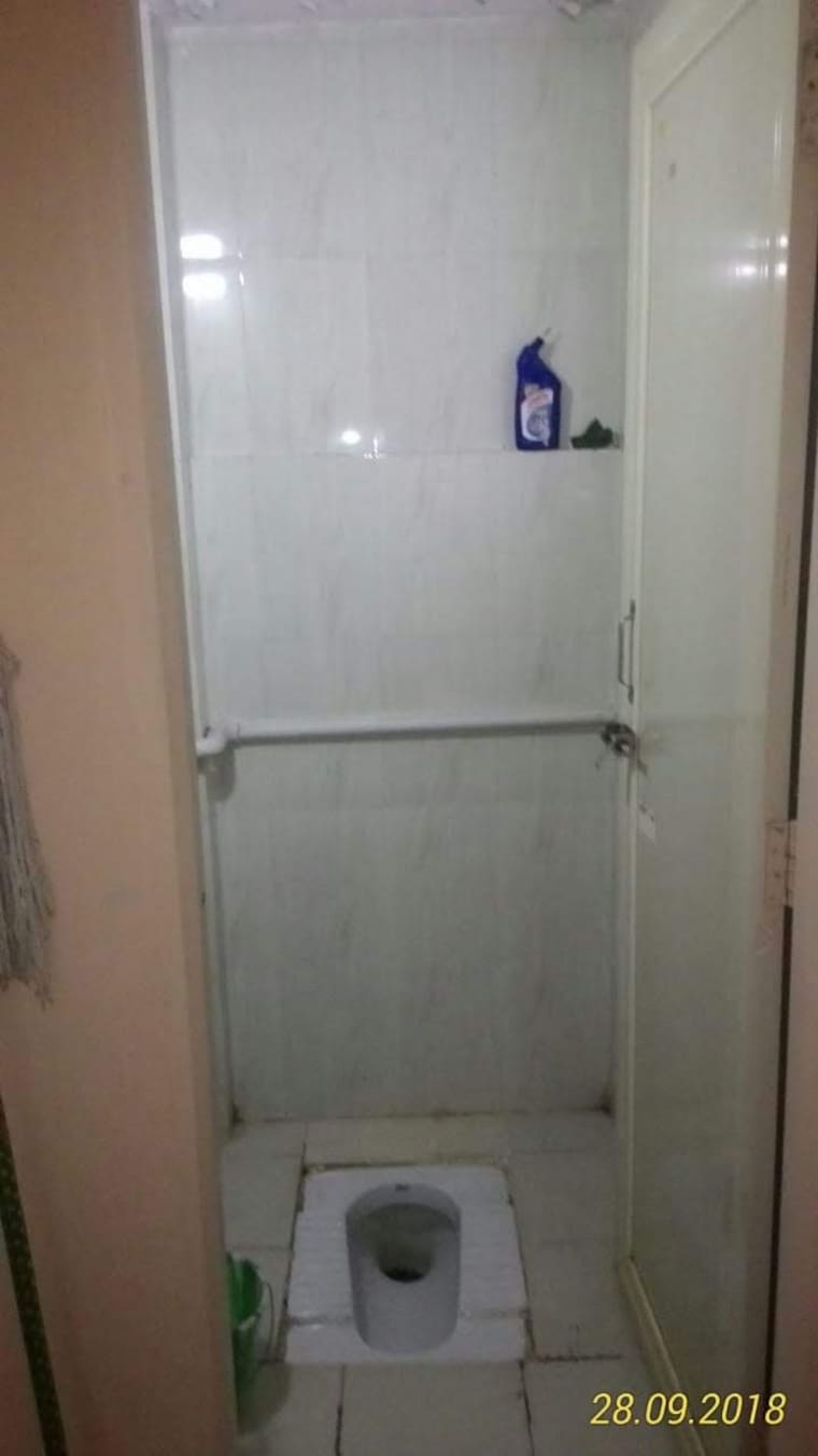 Bathroom, bandal-complex 1 Bedroom 550 Sq.Ft. Apartment In Kothrud Pune 9623495