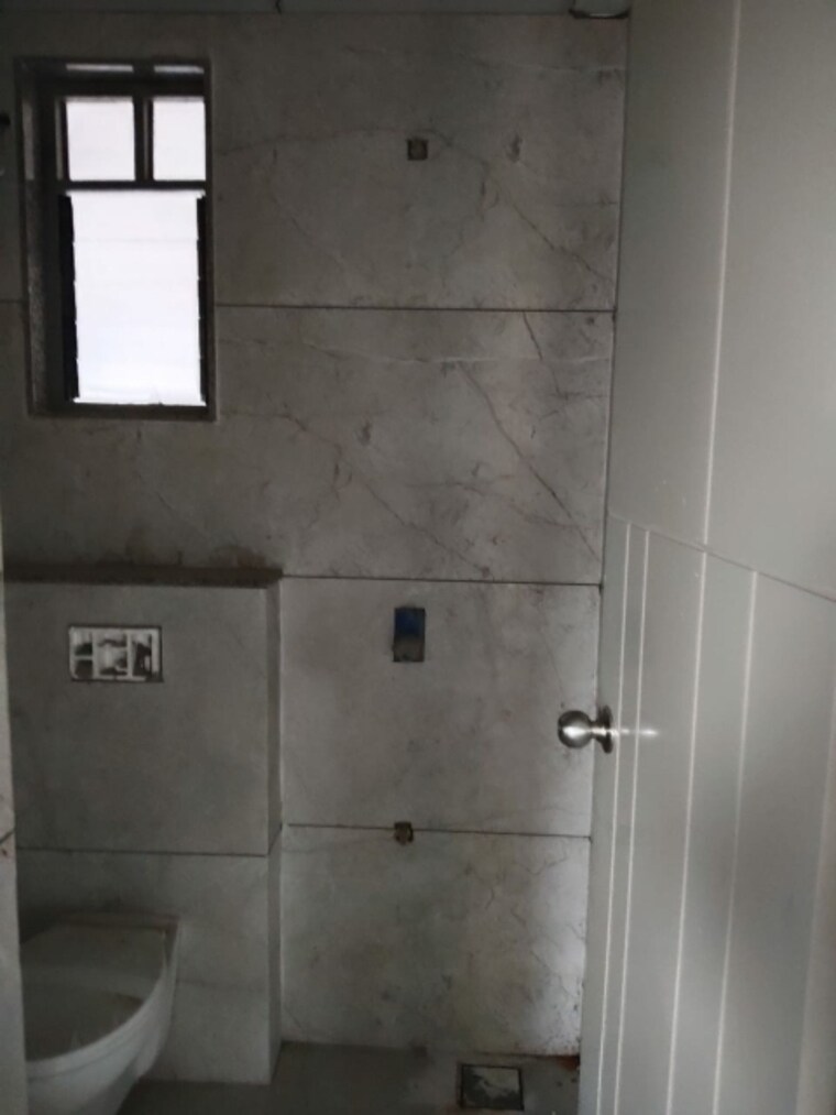 Bathroom, ohm-omkar-enclave 3 Bedroom 1755 Sq.Ft. Apartment In Ranip Ahmedabad 9623502