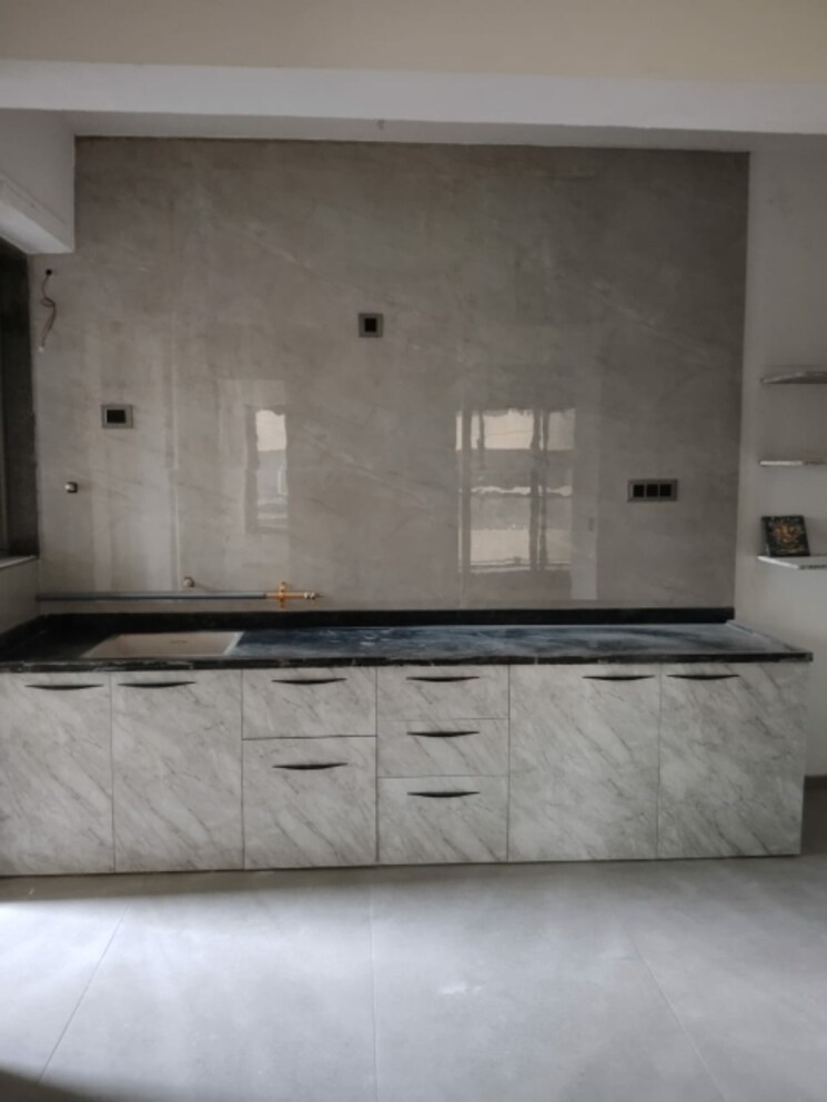 Bathroom, ohm-omkar-enclave 3 Bedroom 1755 Sq.Ft. Apartment In Ranip Ahmedabad 9623502
