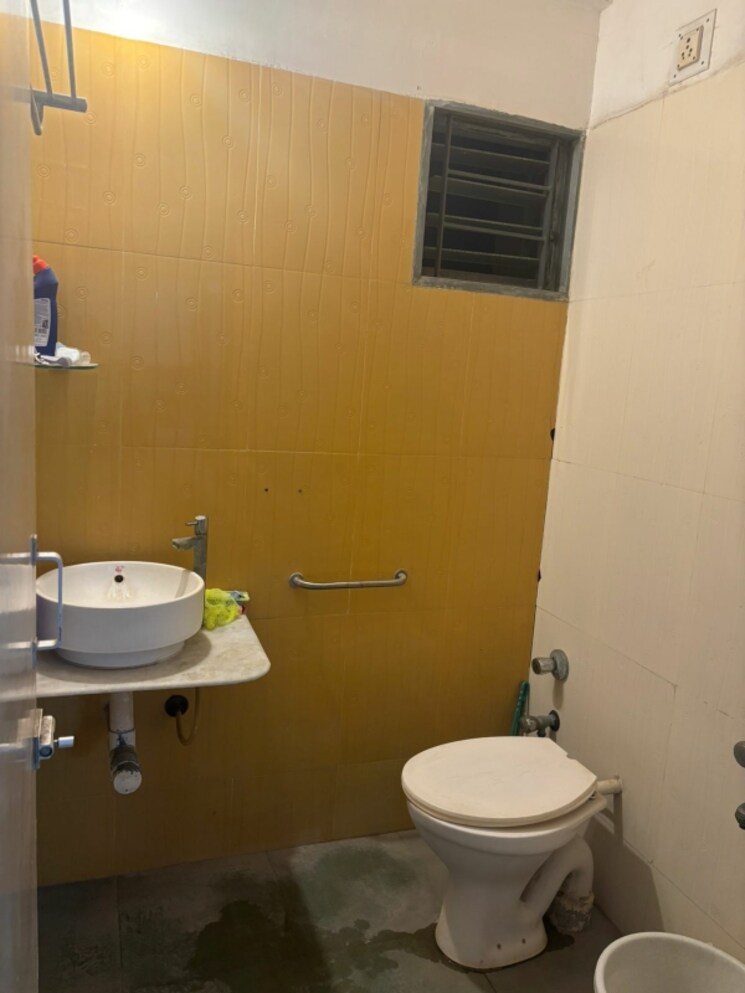 Bathroom, vejalpur 2 Bedroom 990 Sq.Ft. Apartment In Vejalpur Ahmedabad 9623508