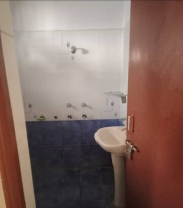 Bathroom in 1 BHK Villa at Aliganj – for Rent