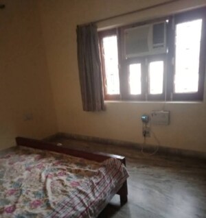 Bedroom in 1 BHK Villa at Aliganj – for Rent