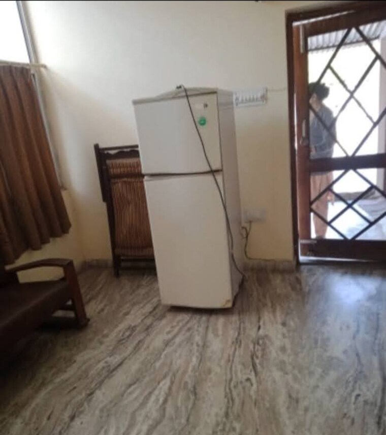 Room, aliganj 1 Bedroom 1036 Sq.Ft. Villa In Aliganj Lucknow 9623514