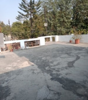 Balcony in 1 BHK Villa at Aliganj – for Rent