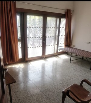 Room in 2 BHK Independent House at Aliganj – for Rent