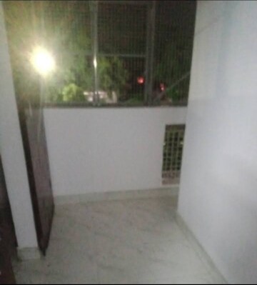 Balcony in 1 BHK Independent House at Aliganj – for Rent