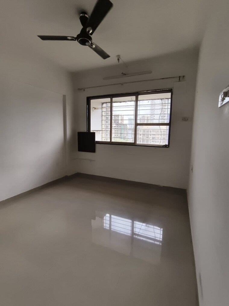 Room, bhoomi-park 1 Bedroom 650 Sq.Ft. Apartment In Malad West Mumbai 9623531