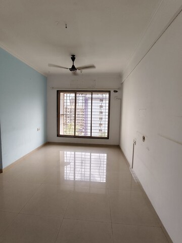 Room in 1 BHK Apartment at Bhoomi Park, Malad West – for Sale