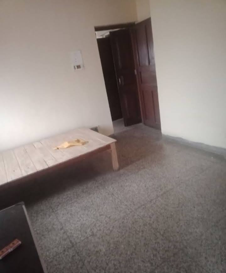 1 BHK + Study Room Villa For Rent in Aliganj