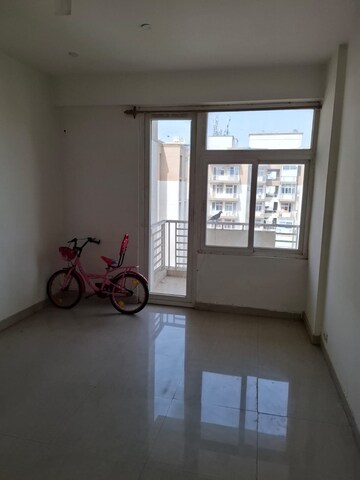 Room in 3 BHK Apartment at Tulip Petals, Sector 89 – for Sale