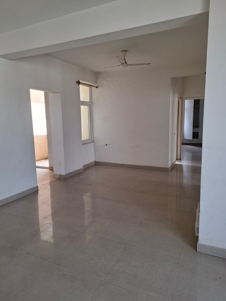 Room, tulip-petals 3 Bedroom 1550 Sq.Ft. Apartment In Sector 89 Gurgaon 9623574