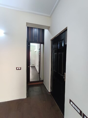 Room in 3 BHK Apartment at ABA Ivy County, Sector 75 – for Rent
