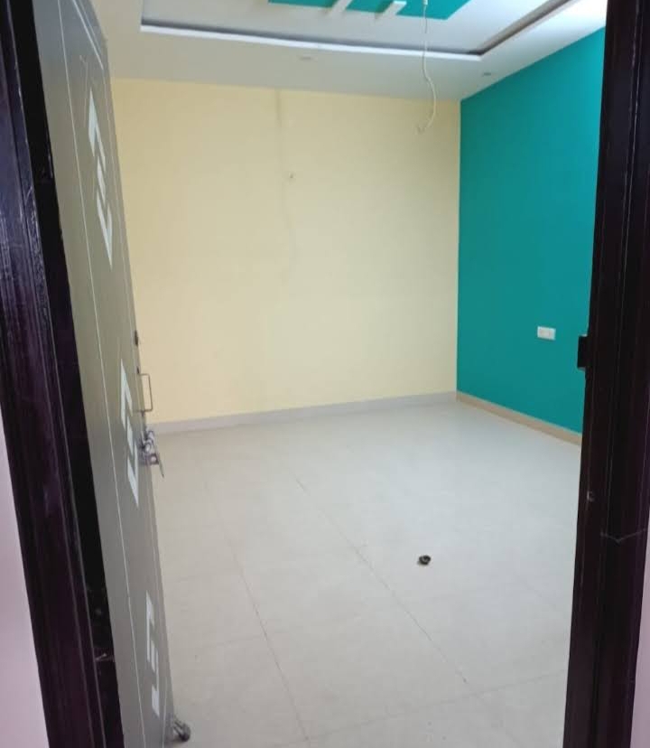 2 BHK + Pooja Room Villa For Rent in Jankipuram