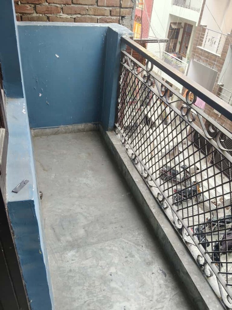 Balcony, new ashok nagar 2.5 Bedroom 650 Sq.Ft. Builder Floor In New Ashok Nagar Delhi 9623600