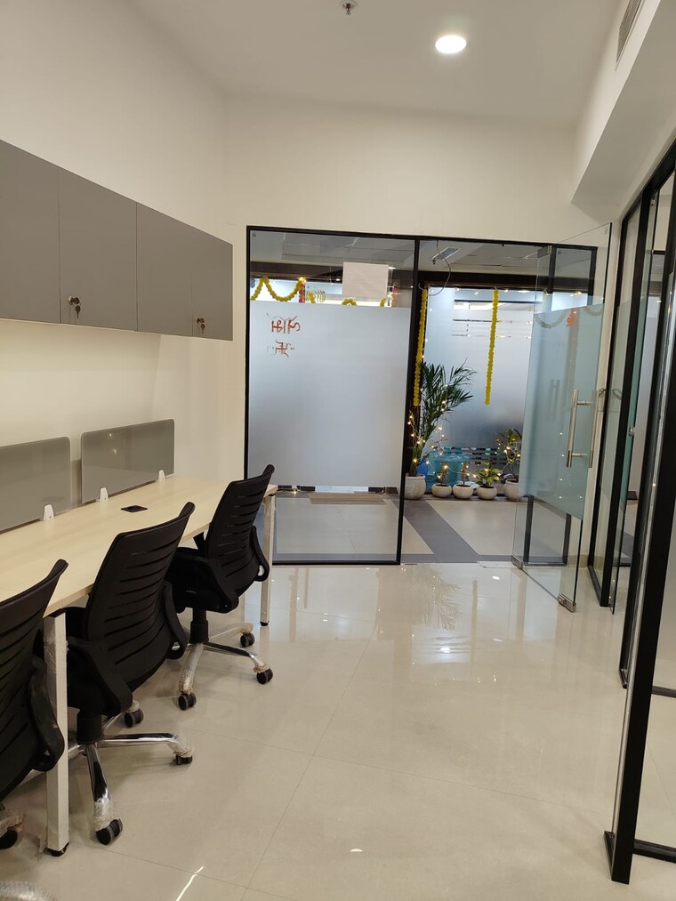Team Area, spaze-itech-park Commercial Office Space 500 Sq.Ft. In Sector 49 Gurgaon 9623597