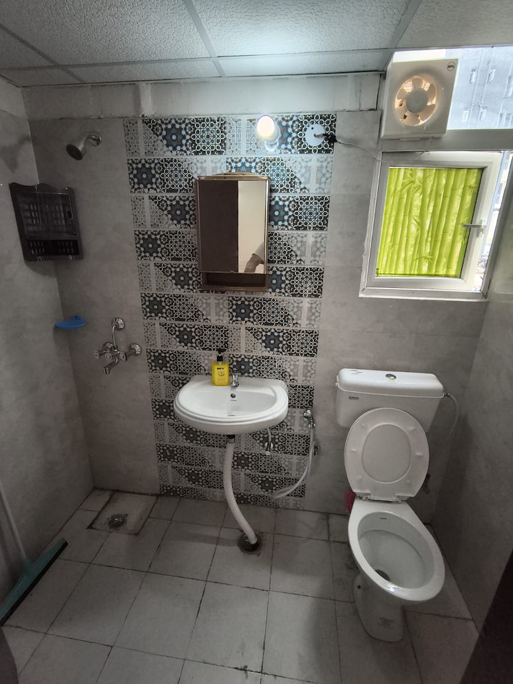 Bathroom, signature-global-proxima 2 Bedroom 674 Sq.Ft. Apartment In Sector 89 Gurgaon 9623599