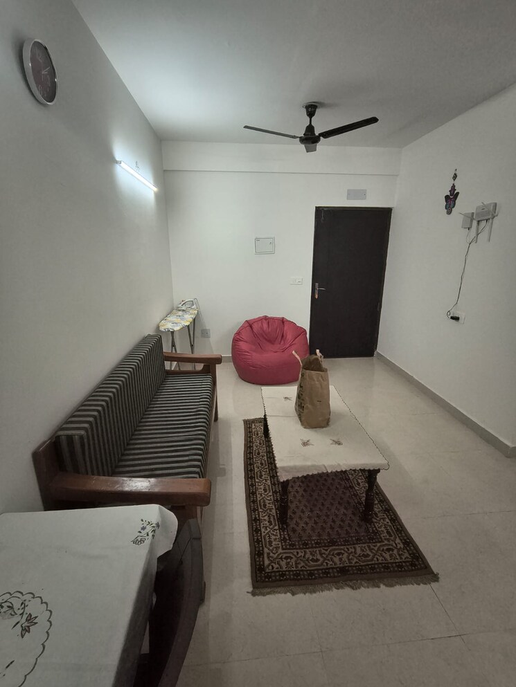 Living Room, signature-global-proxima 2 Bedroom 674 Sq.Ft. Apartment In Sector 89 Gurgaon 9623599