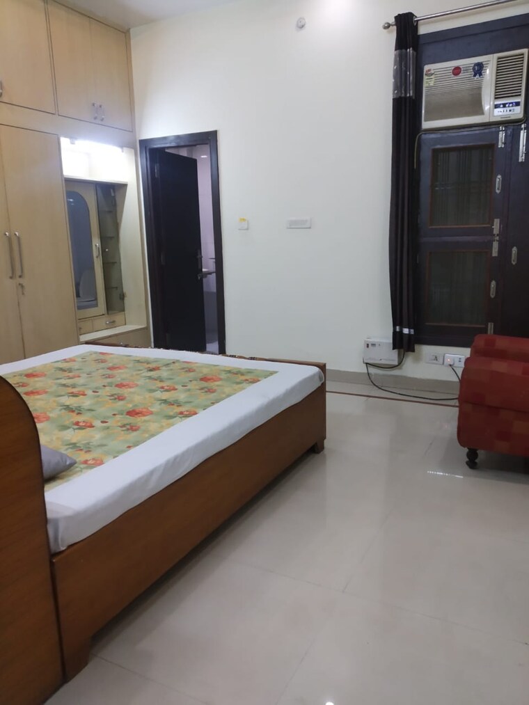 Room, gomti nagar Pg For Boys & Girls In Gomti Nagar 9623605