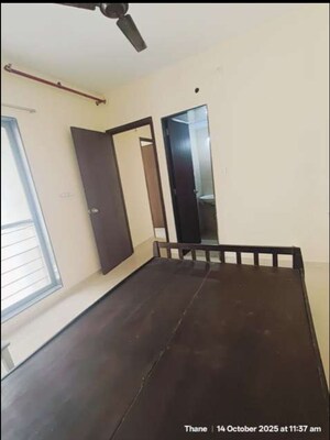 Room in 2 BHK Apartment at Runwal Eirene, Balkum Pada – for Rent