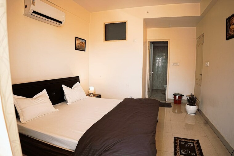 Room, gomti nagar Pg For Boys & Girls In Gomti Nagar 9623620