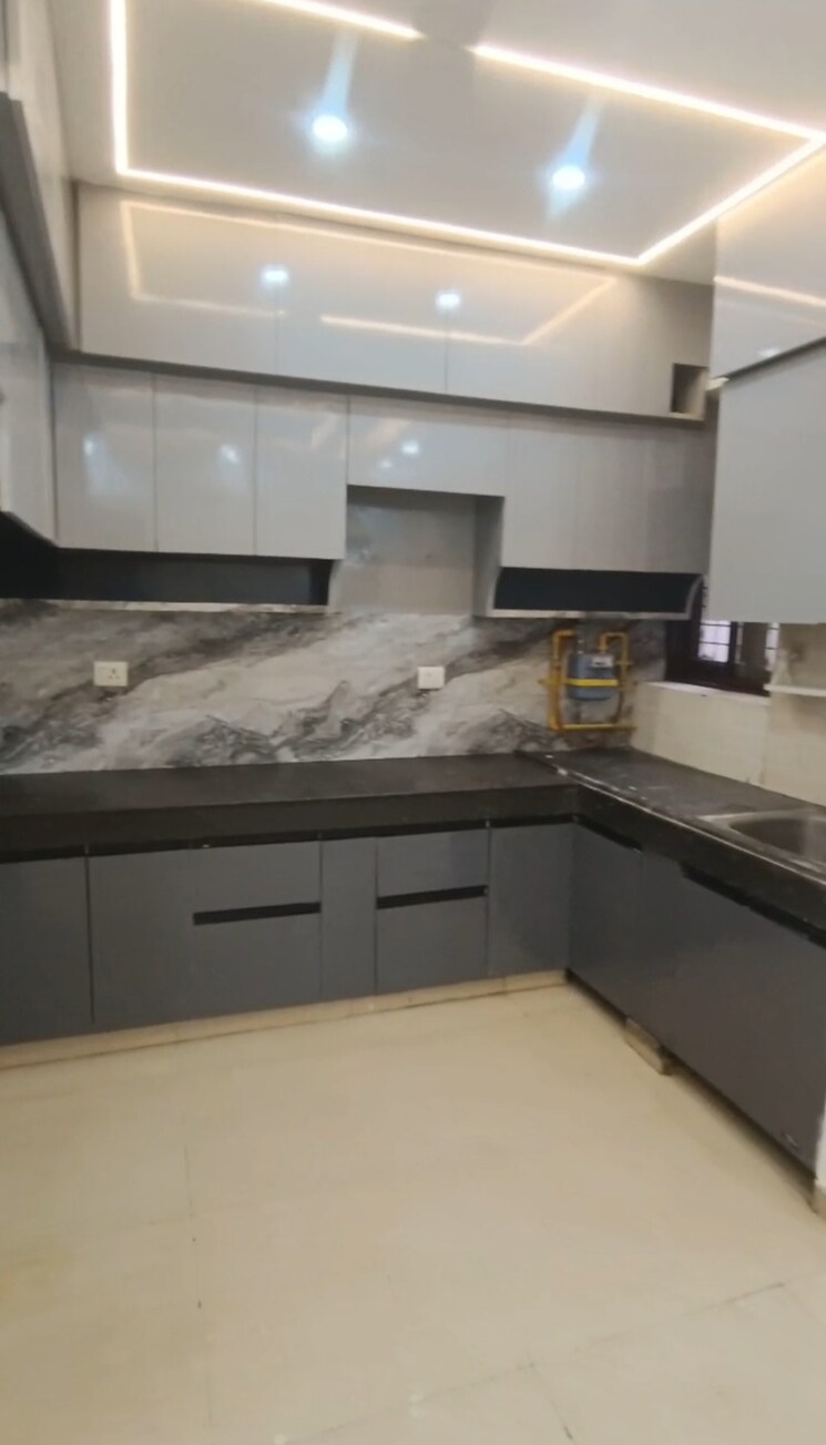 Kitchen, high-end-paradise-ii 3 Bedroom 1175 Sq.Ft. Apartment In Raj Nagar Extension Ghaziabad 9623649