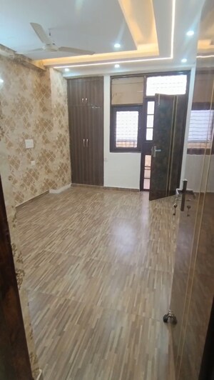 Room in 3 BHK Apartment at High End Paradise II, Raj Nagar Extension – for Sale