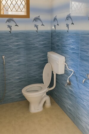 Bathroom in 1.5 BHK Builder Floor at New Ashok Nagar – for Rent