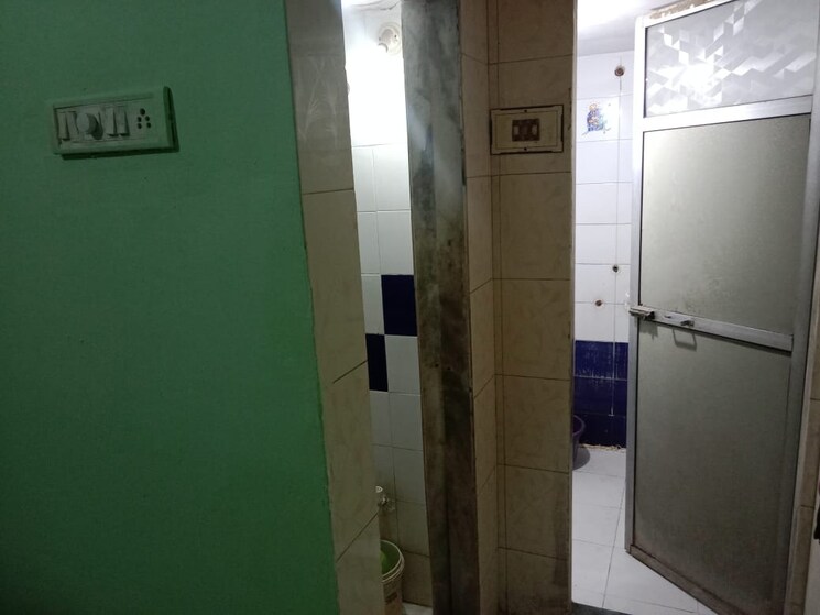 Bathroom, preeti-chs-virar 1 Bedroom 590 Sq.Ft. Apartment In Virar West Palghar 9623652