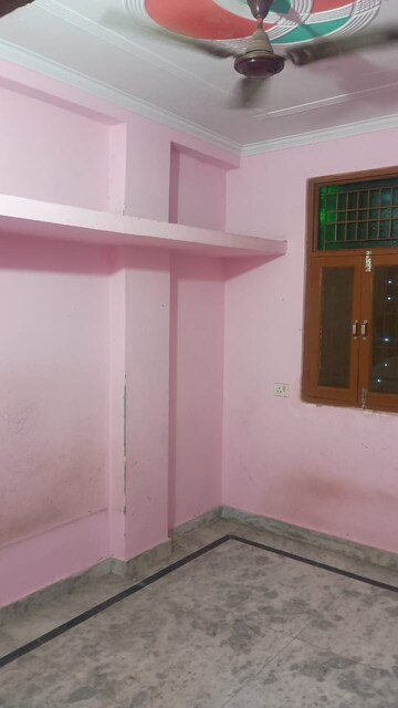 Room in 1.5 BHK Builder Floor at New Ashok Nagar – for Rent