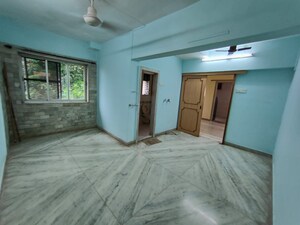 Room in 1 BHK Apartment at Ankur CHS Prabhadevi, Prabhadevi – for Rent