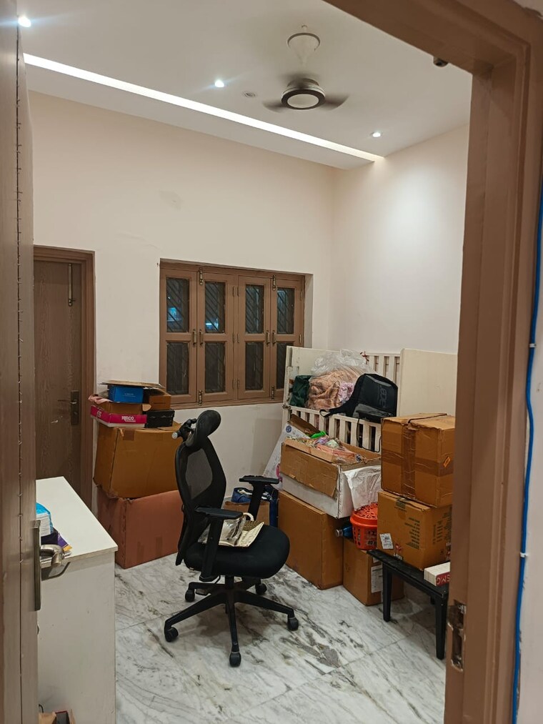 Team Area, sector 31 2 Bedroom 1450 Sq.Ft. Builder Floor In Sector 31 Noida 9623658