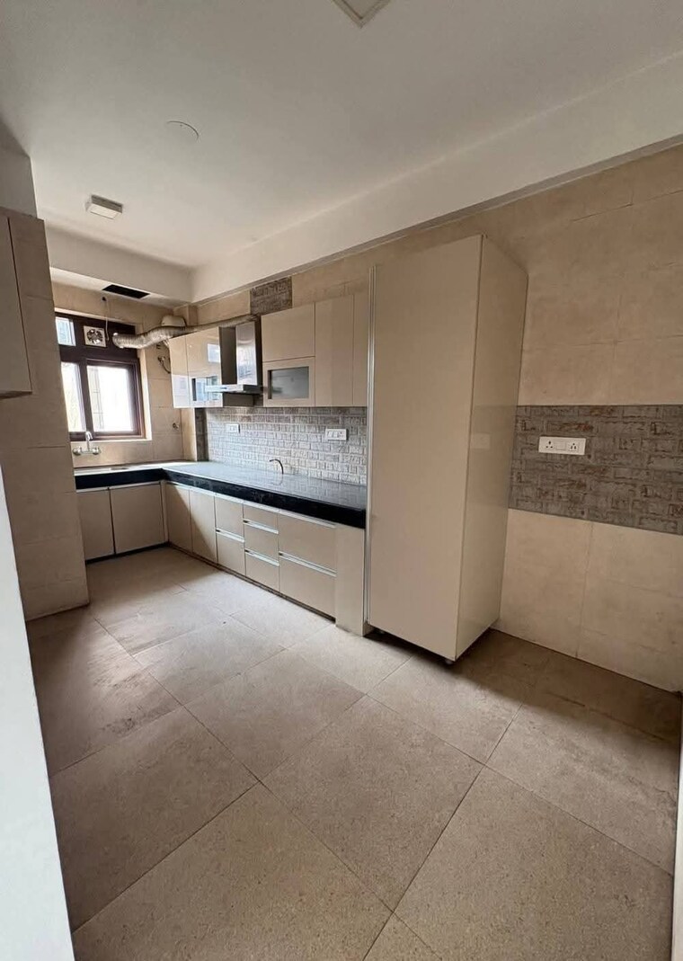 Room, smart-world-orchard 3 Bedroom 1630 Sq.Ft. Apartment In Sector 61 Gurgaon 9623663