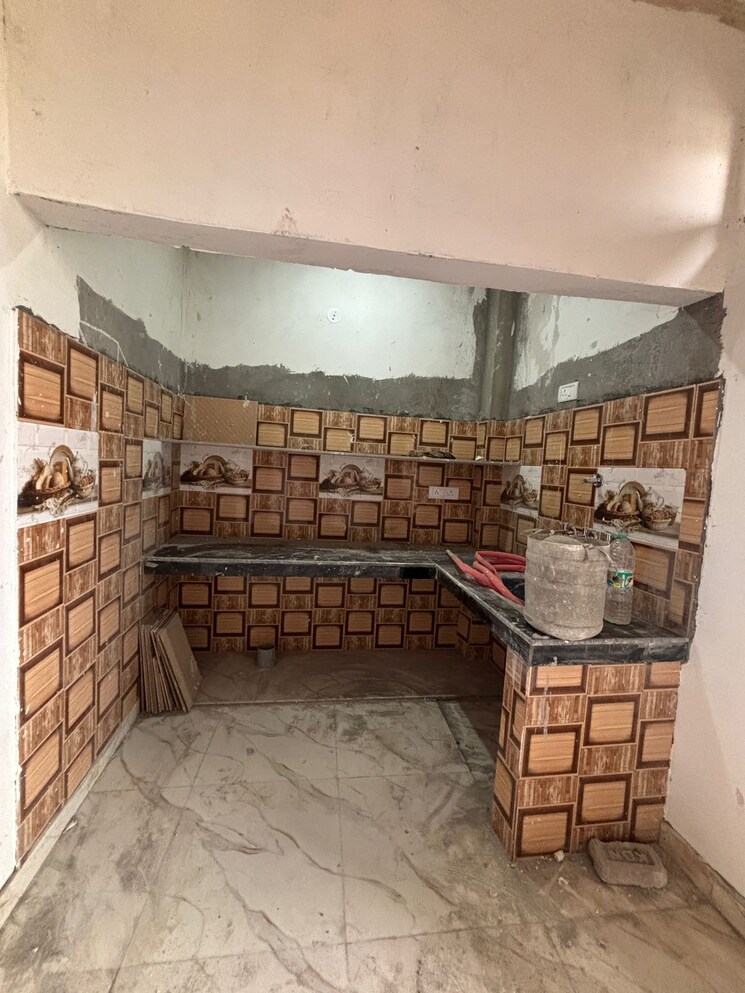 Kitchen, new ashok nagar 1.5 Bedroom 380 Sq.Ft. Builder Floor In New Ashok Nagar Delhi 9623679