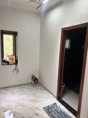 Room in 2 BHK Villa at Vaishnodevi Circle – for Rent