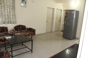 Bedroom in 2 BHK Apartment at Vaishnodevi Circle – for Rent