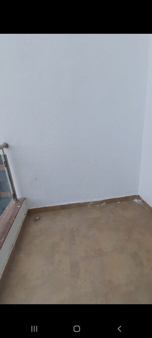 Room in 2 BHK Apartment at Venkatesh Graffiti, Keshav Nagar – for Rent