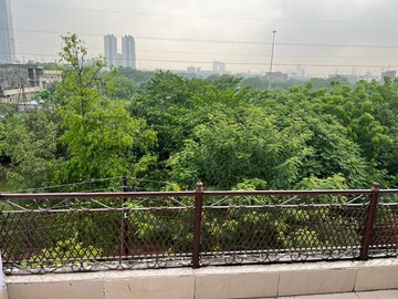 Balcony in 1.5 BHK Independent House at RWA Apartments Sector 27, Sector 27 – for Rent