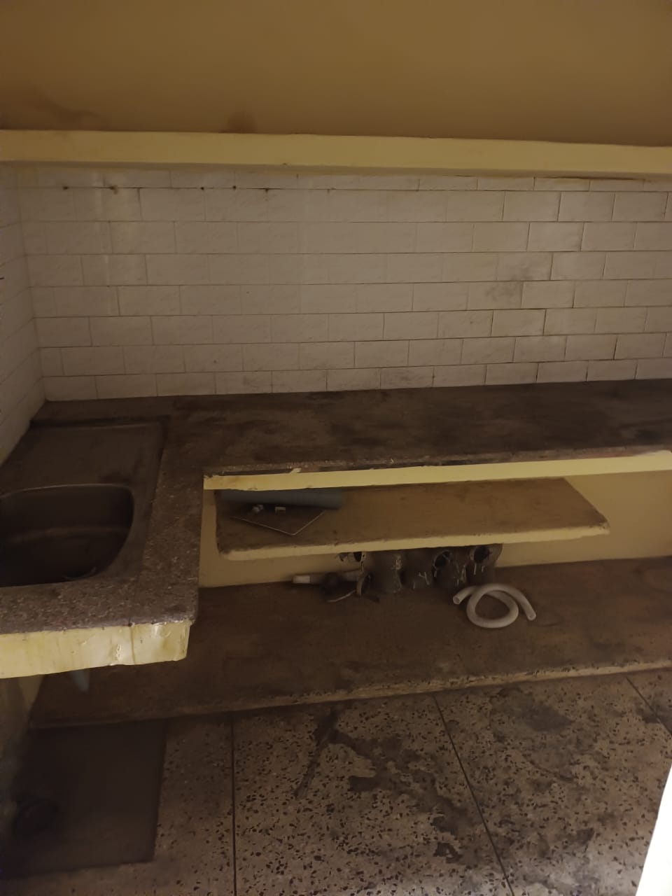 1.5 BHK + Extra Room Independent House For Rent in RWA Apartments Sector 20