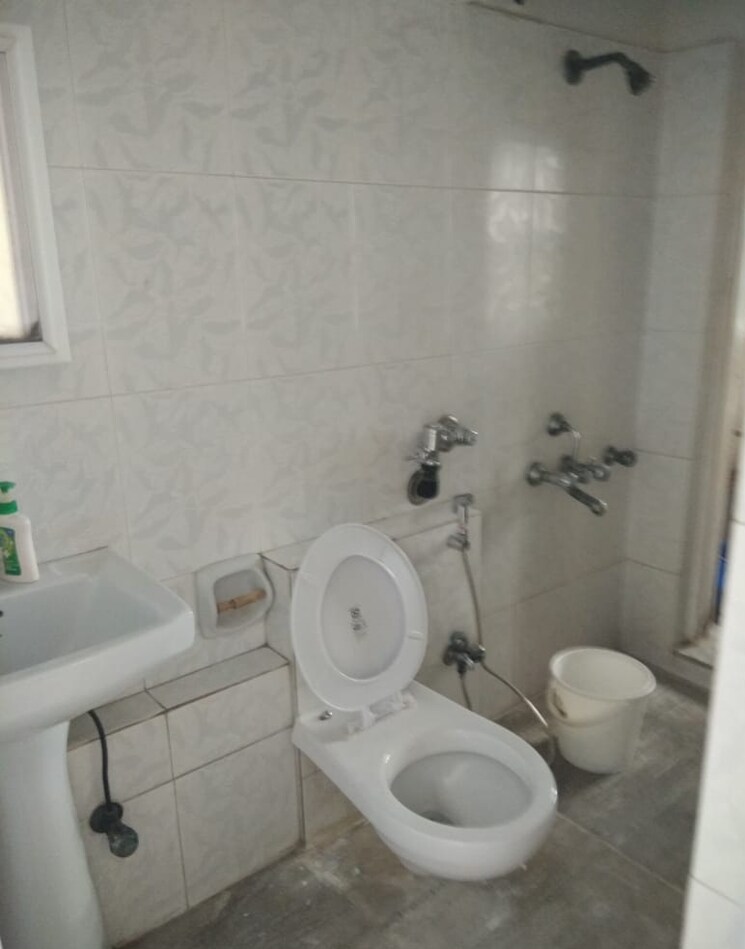 Bathroom, k-raheja-palm-court 2 Bedroom 1150 Sq.Ft. Apartment In Malad West Mumbai 9623758