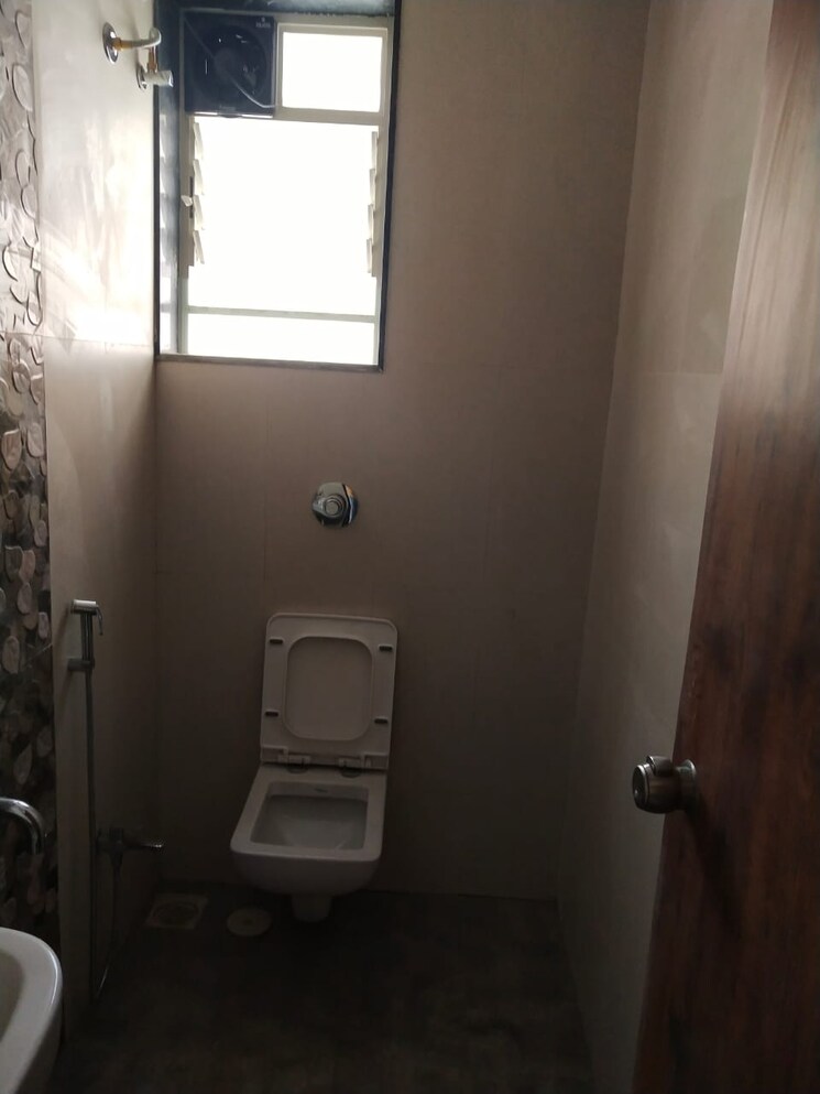 Bathroom, vanaz-corner 3 Bedroom 1107 Sq.Ft. Apartment In Kothrud Pune 9623749