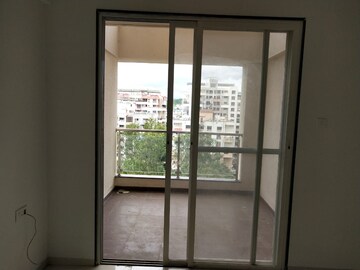 Room in 3 BHK Apartment at Vanaz Corner, Kothrud – for Sale