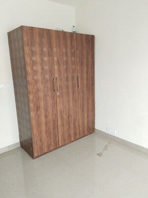 Room in 2 BHK Apartment at Ansal Height 86, Sector 86 – for Rent