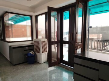 Furnished Amenities in 6+ BHK Independent House at Crossing Republic – for Sale