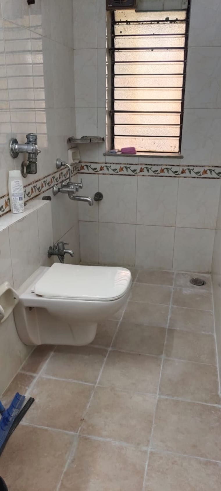 Bathroom, k-raheja-palm-court 3 Bedroom 1350 Sq.Ft. Apartment In Malad West Mumbai 9623823