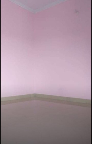 Room in 2 BHK Apartment at Hazratganj – for Sale