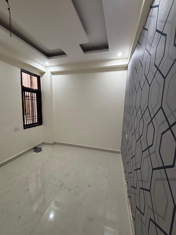 Room, samridhi-luxury-homes 1 Bedroom 550 Sq.Ft. Builder Floor In Baraula Noida 9623860