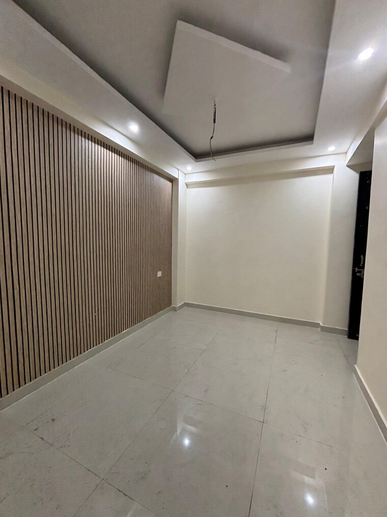 Room, samridhi-luxury-homes 1 Bedroom 550 Sq.Ft. Builder Floor In Baraula Noida 9623860