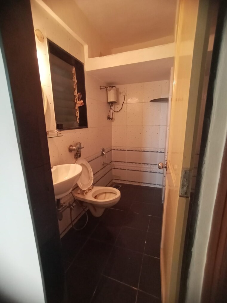 Bathroom, dosti-group-acres 3 Bedroom 900 Sq.Ft. Apartment In Wadala East Mumbai 9623849