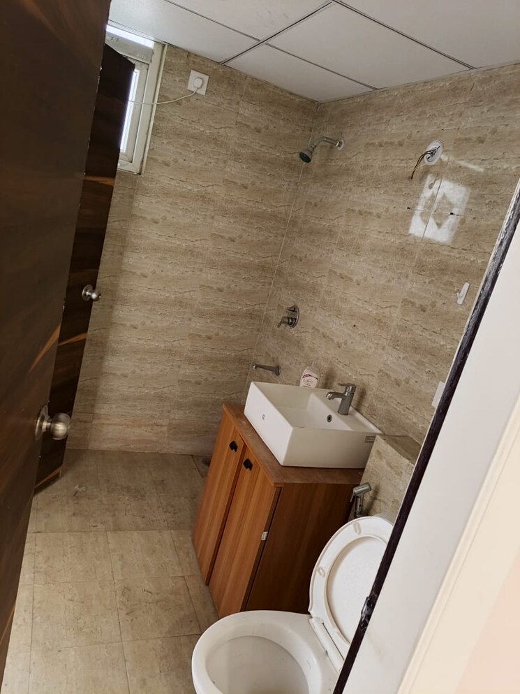 Bathroom, parklands 3 Bedroom 180 Sq.Yd. Builder Floor In Sector 85 Faridabad 9623864