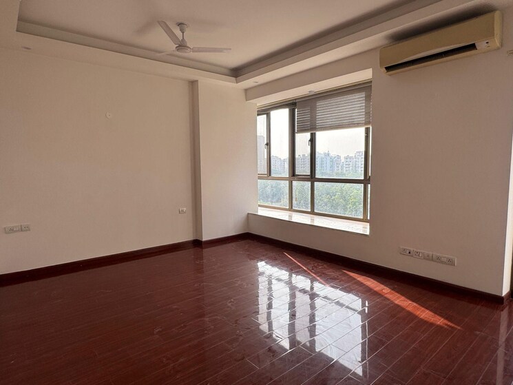 Room, tgb-meghdutam 4 Bedroom 3350 Sq.Ft. Apartment In Sector 50 Noida 9623868